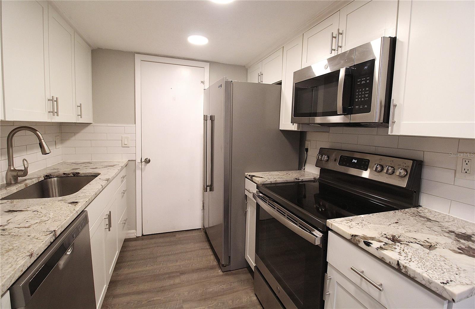 4119 61ST AVENUE TER W #407 — photo 2