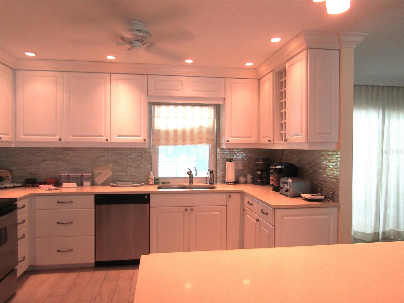 4700 GREENCROFT RD — photo 8