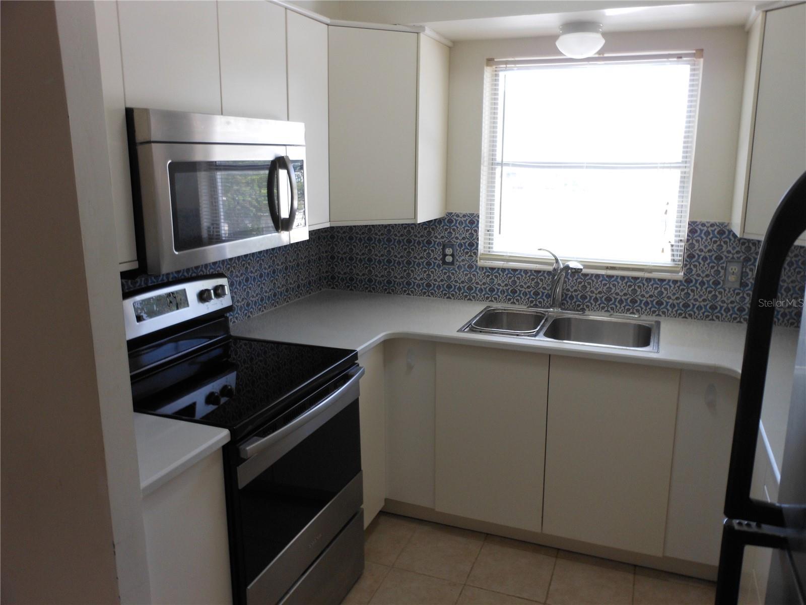 138 36TH AVE N #206W — photo 8