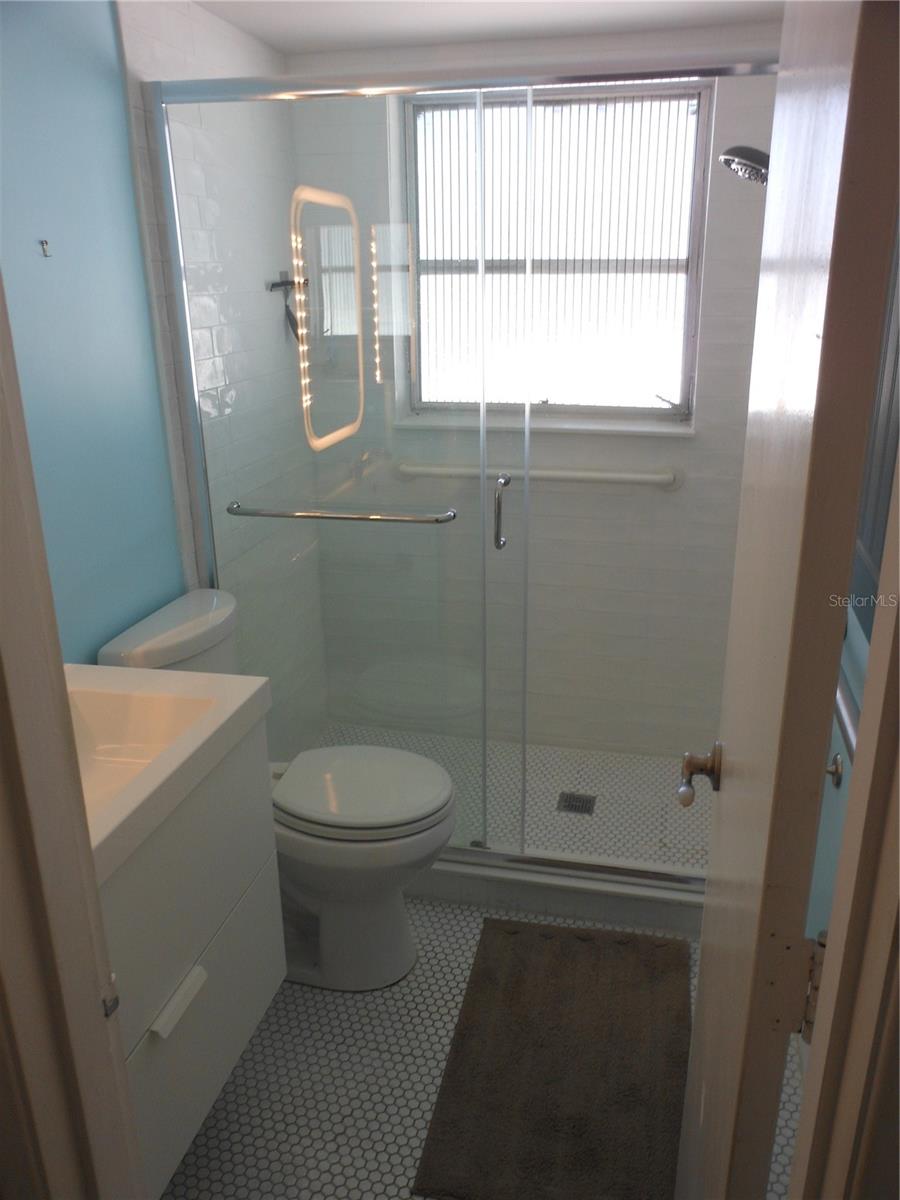 138 36TH AVE N #206W — photo 14