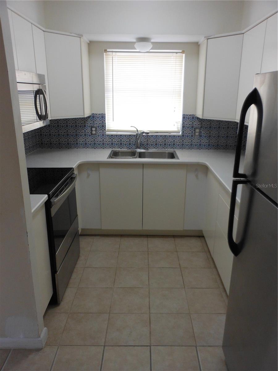 138 36TH AVE N #206W — photo 11