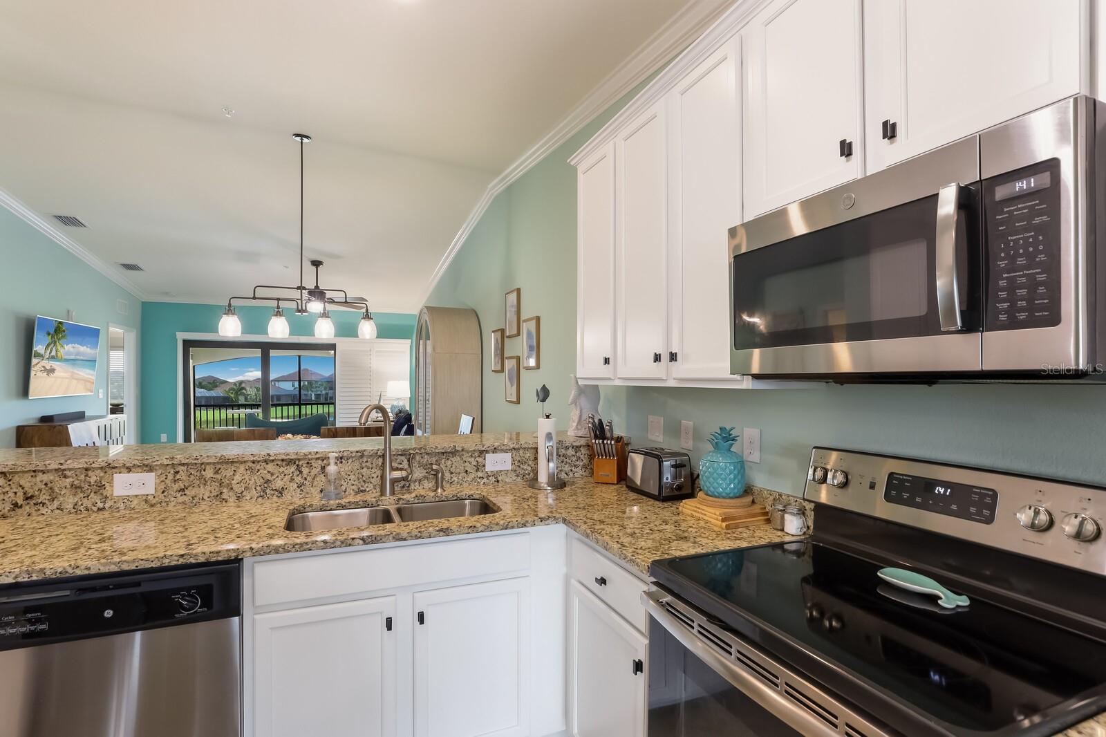 5557 PALMER CIR #202 — photo 7
