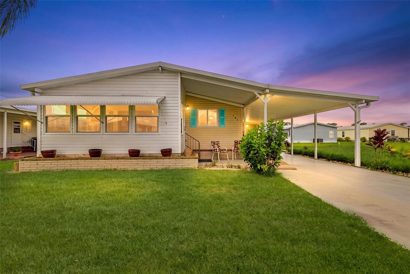 707 DEL LUNA DR — photo 2