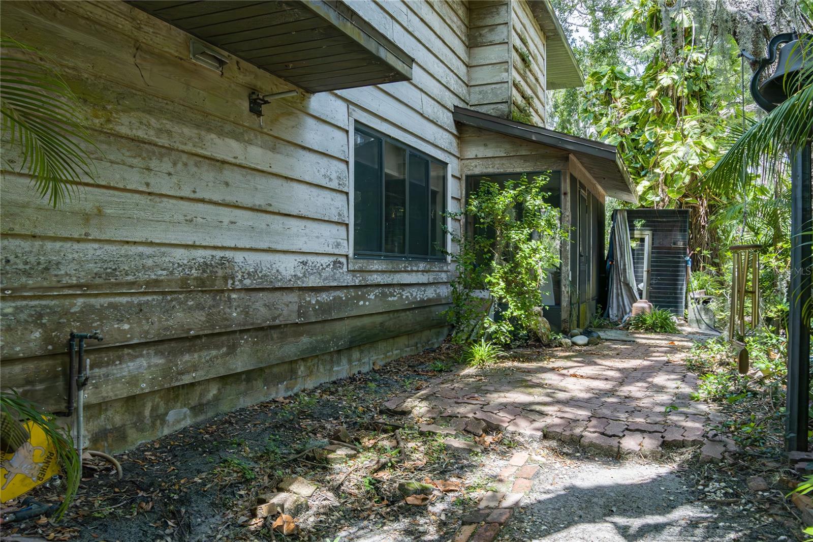 9625 ERIE RD — photo 34
