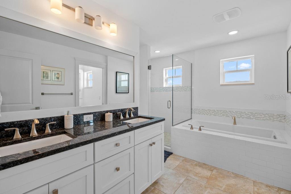 704 GLADIOLUS ST — photo 36