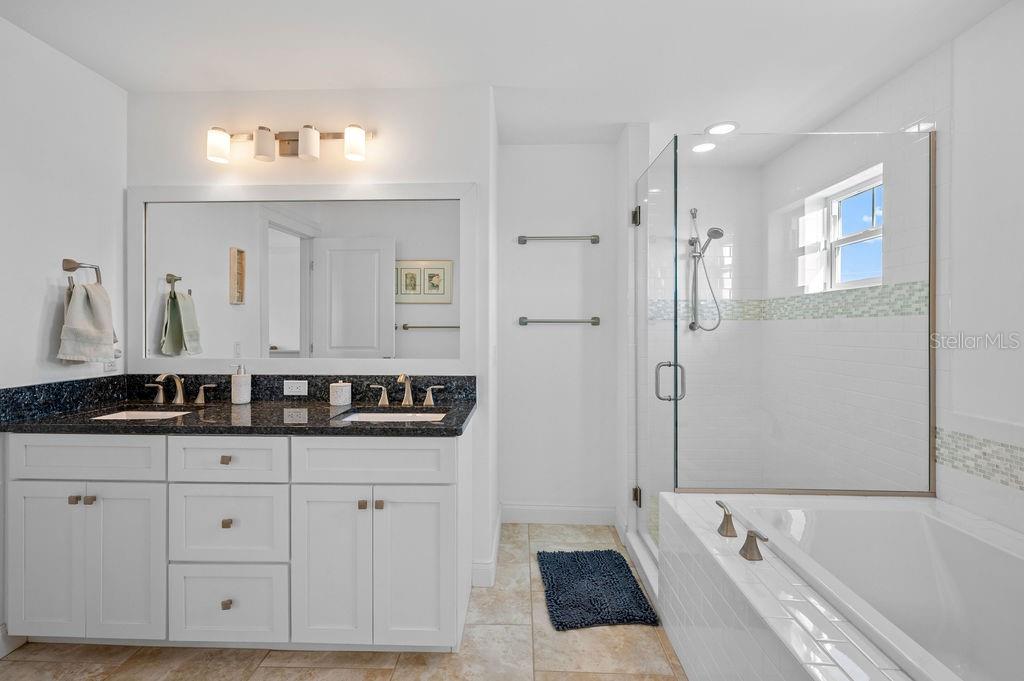 704 GLADIOLUS ST — photo 37
