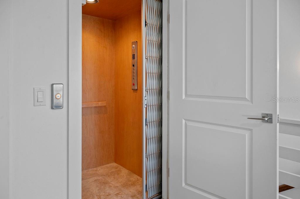 704 GLADIOLUS ST — photo 41