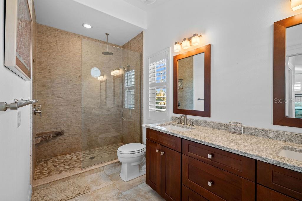 704 GLADIOLUS ST — photo 20