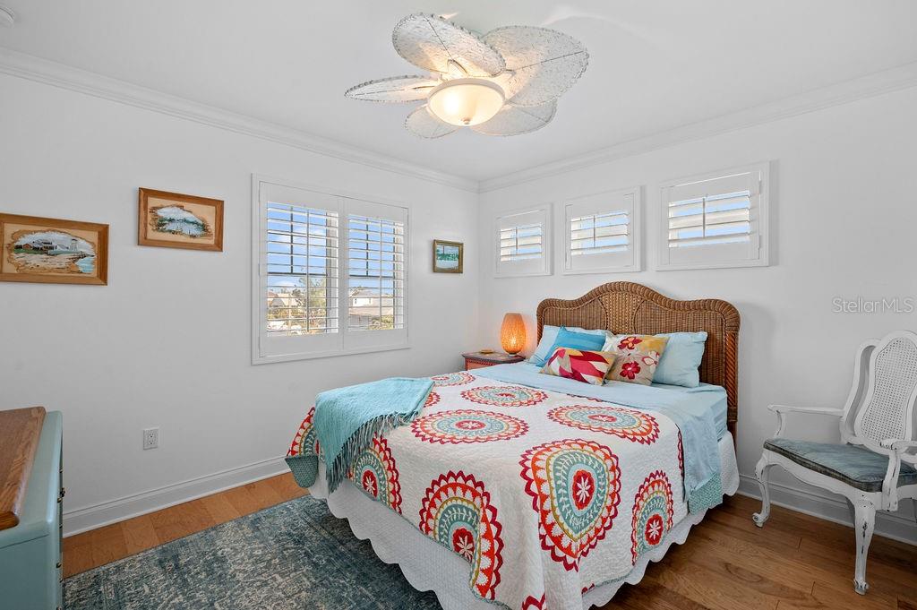 704 GLADIOLUS ST — photo 35