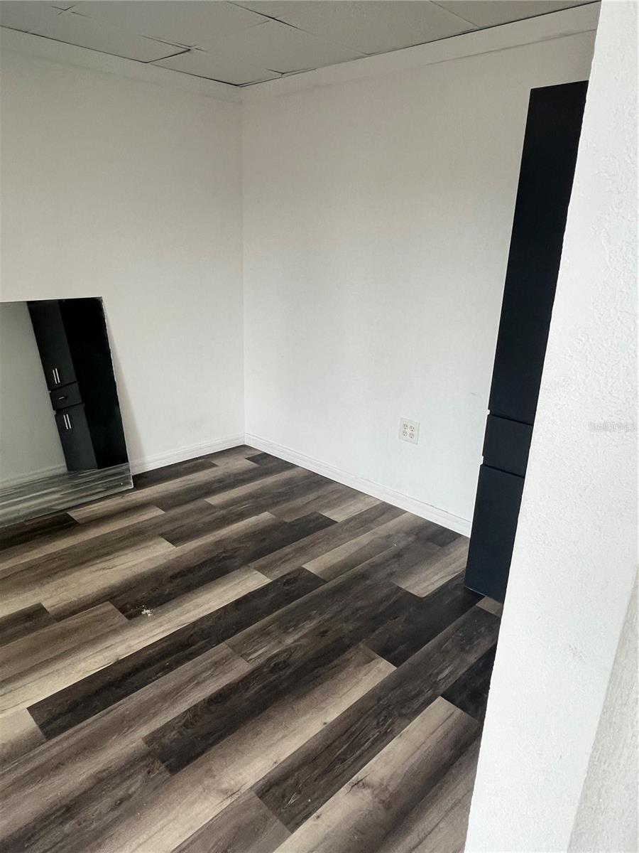 4819 E BUSCH BLVD — photo 22