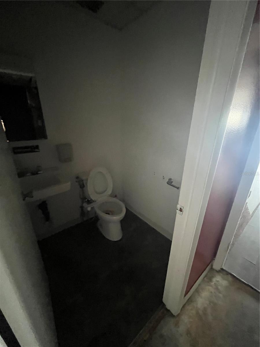 4819 E BUSCH BLVD — photo 36
