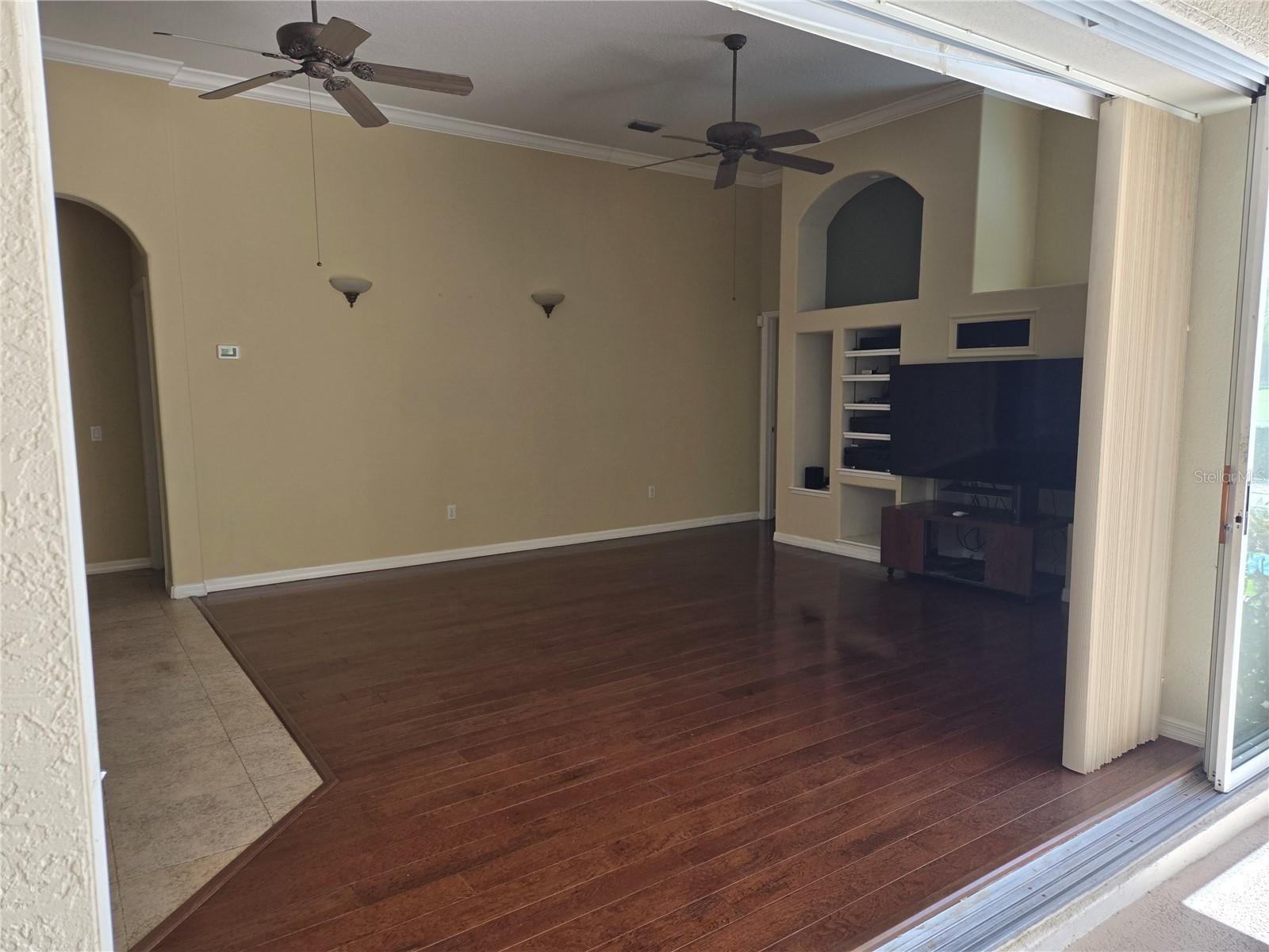 9127 WOODRIDGE RUN DR — photo 29