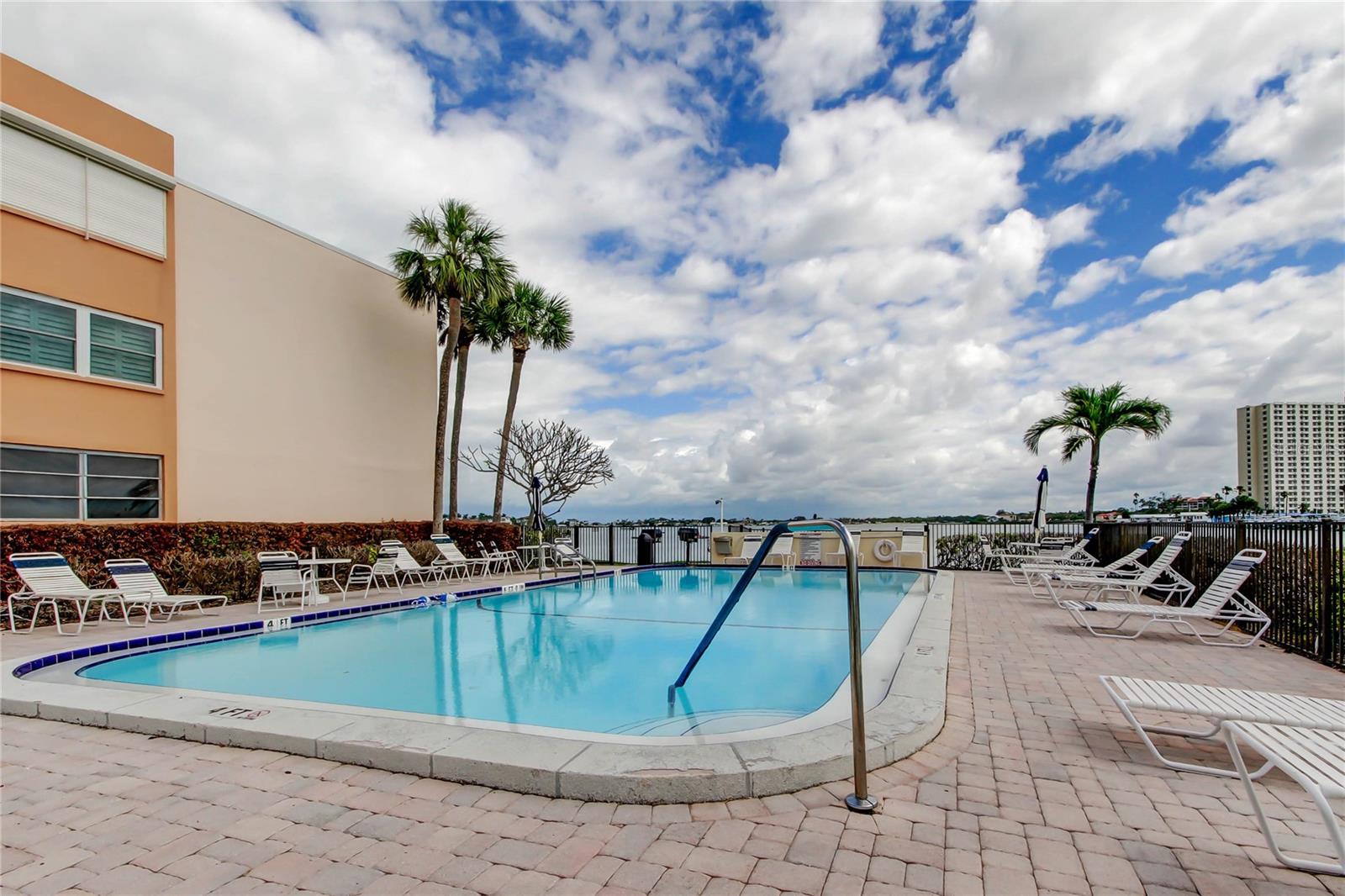 7465 BAY ISLAND DR S #213 — photo 33