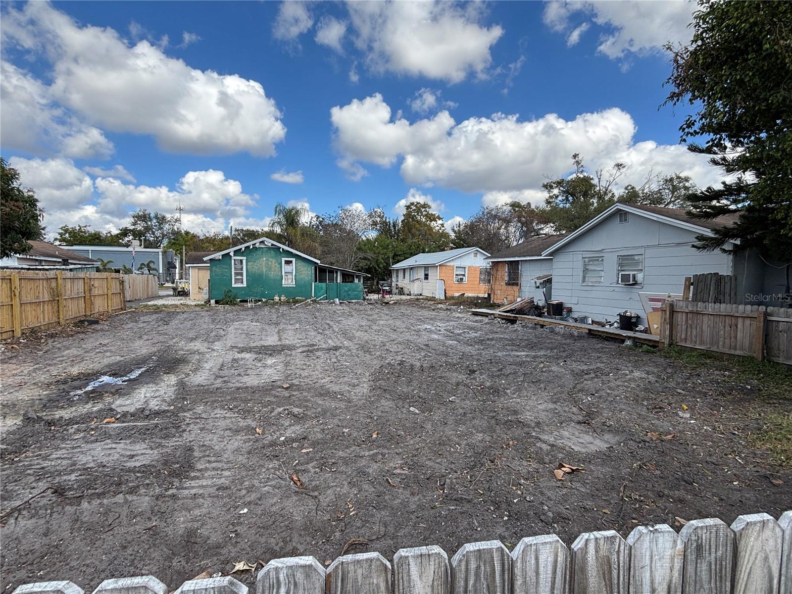 4213 W CAYUGA ST — photo 4
