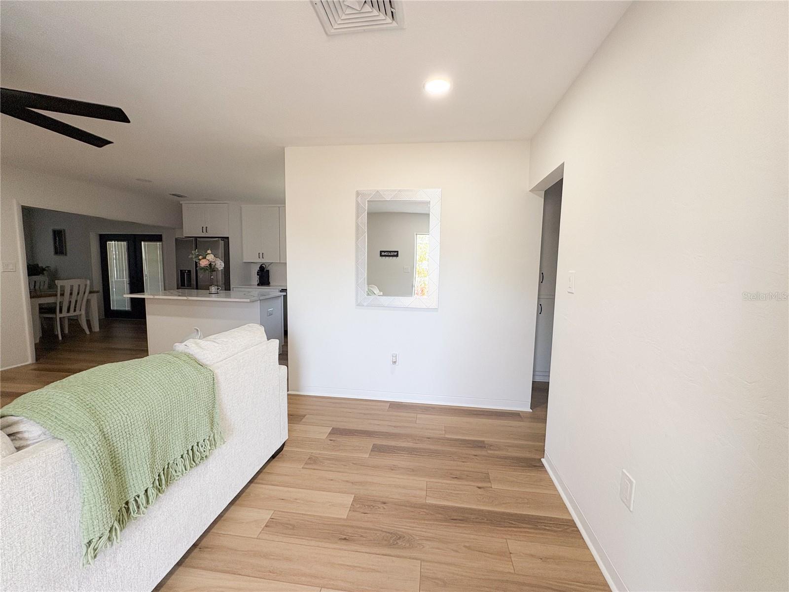 3054 ADRIAN AVE — photo 7