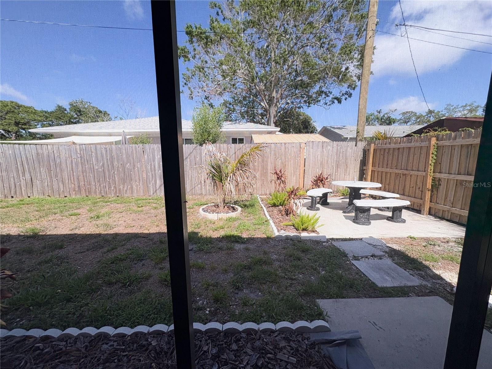 3054 ADRIAN AVE — photo 21