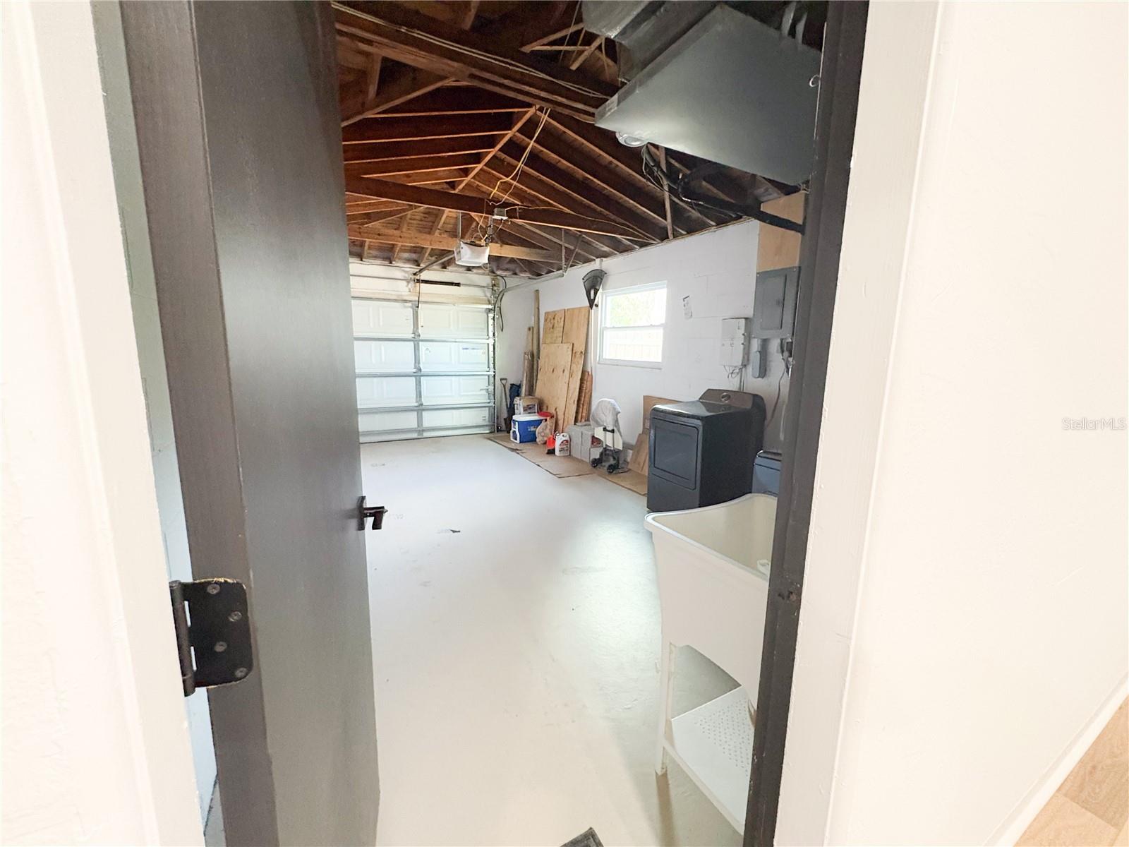 3054 ADRIAN AVE — photo 23