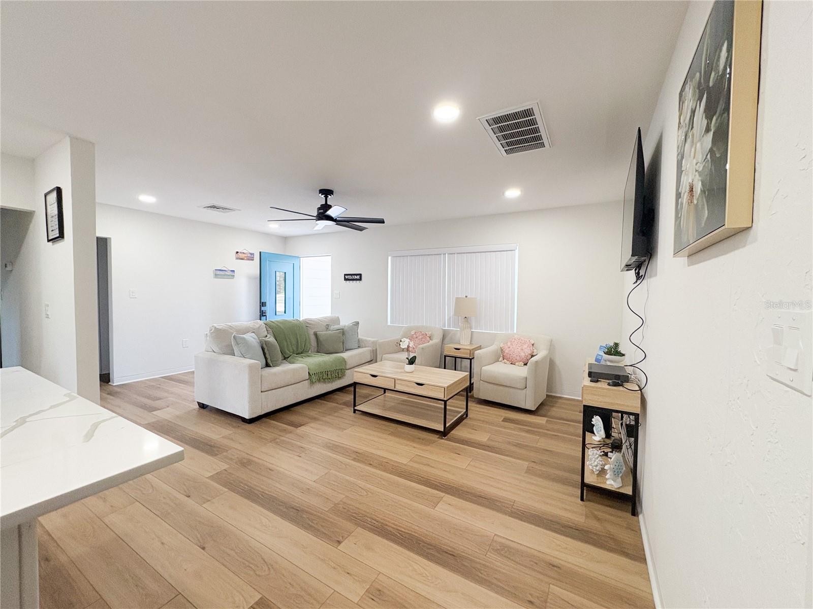 3054 ADRIAN AVE — photo 11