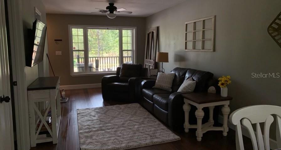 7152 SANDY LN — photo 10