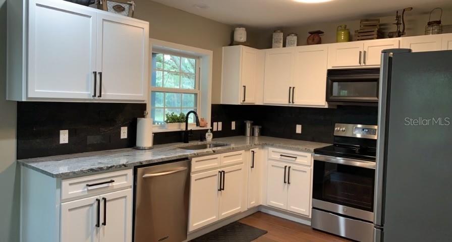 7152 SANDY LN — photo 19