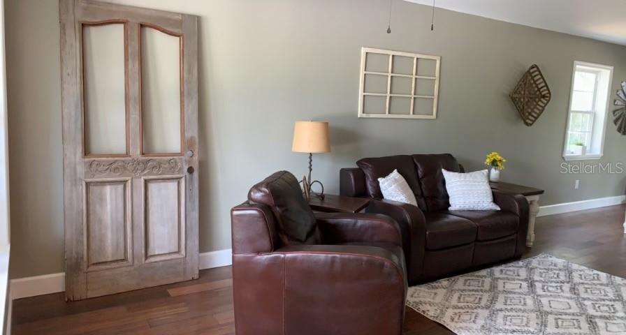 7152 SANDY LN — photo 11