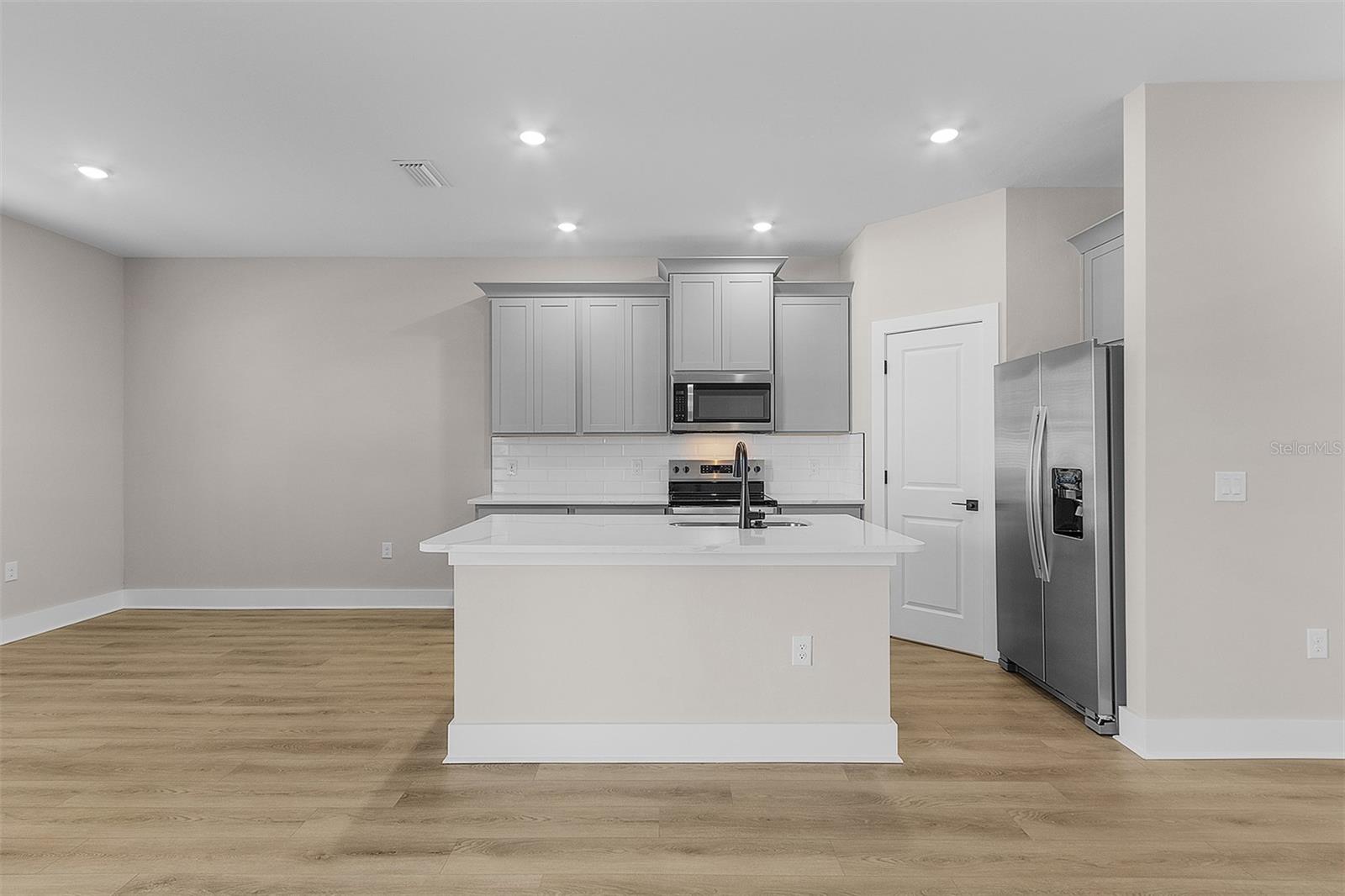 2426 HIERS RD — photo 5