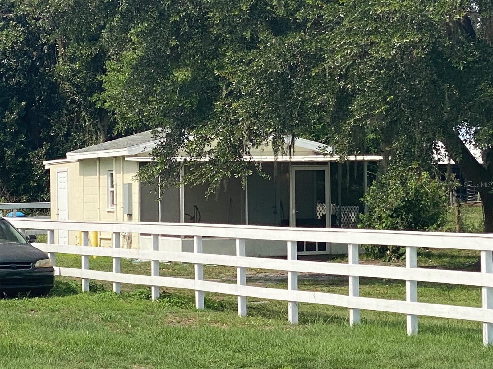 4316 E KNIGHTS GRIFFIN RD — photo 3