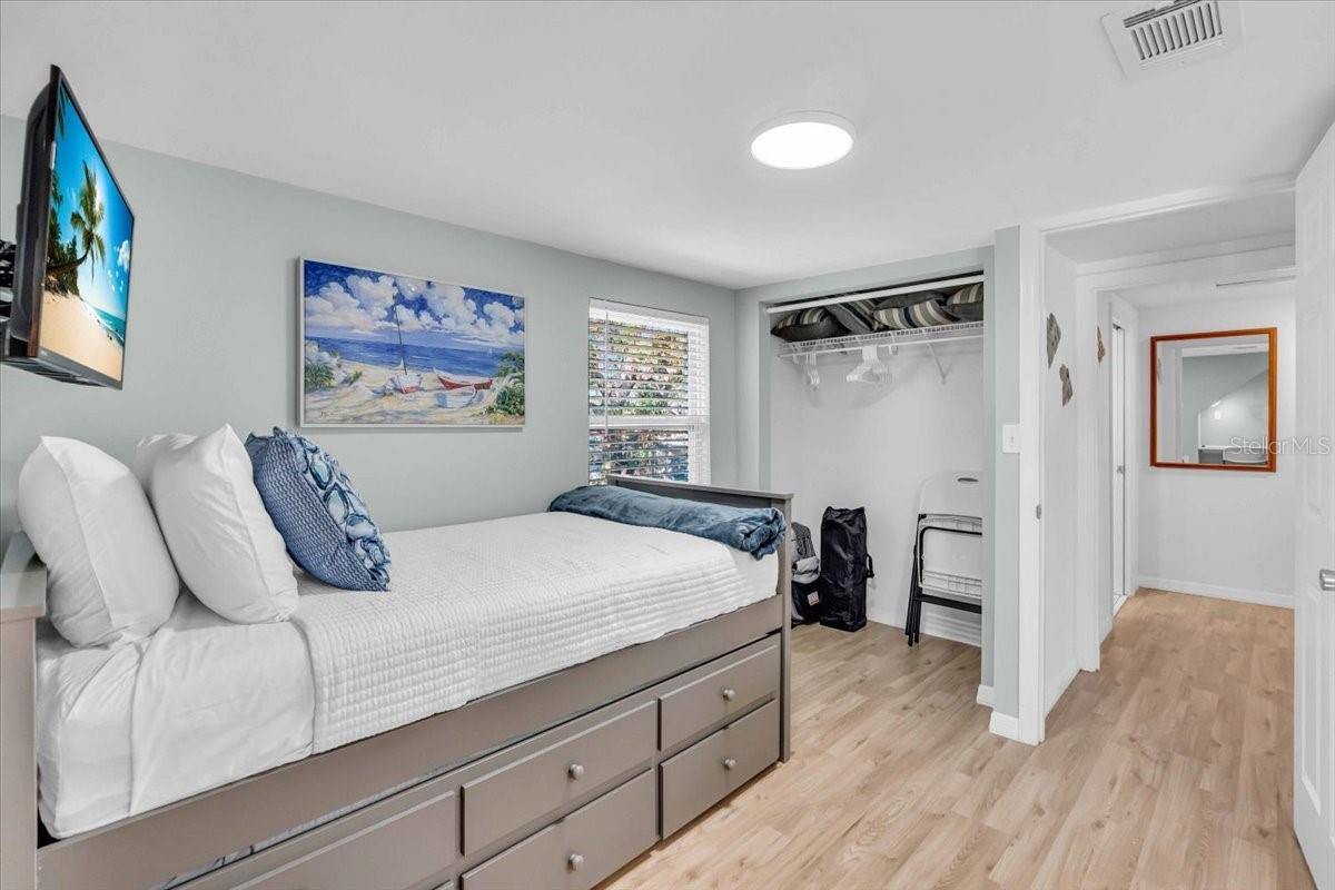 3843 CHAPEL DR — photo 28