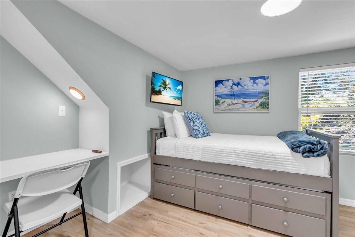 3843 CHAPEL DR — photo 27