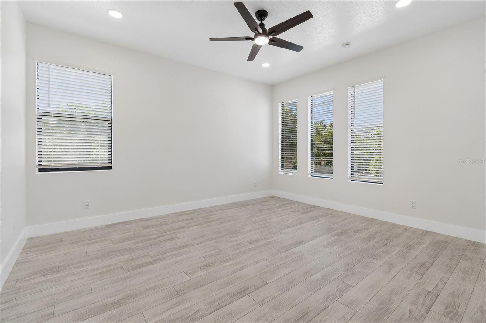 4101 W MANGO AVE — photo 50