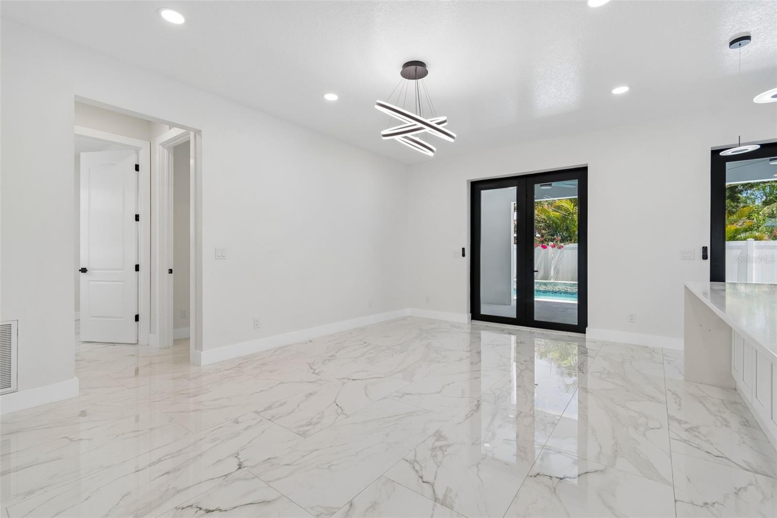 4101 W MANGO AVE — photo 16