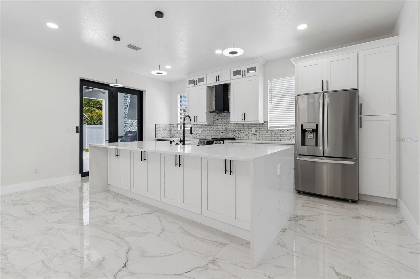4101 W MANGO AVE — photo 8