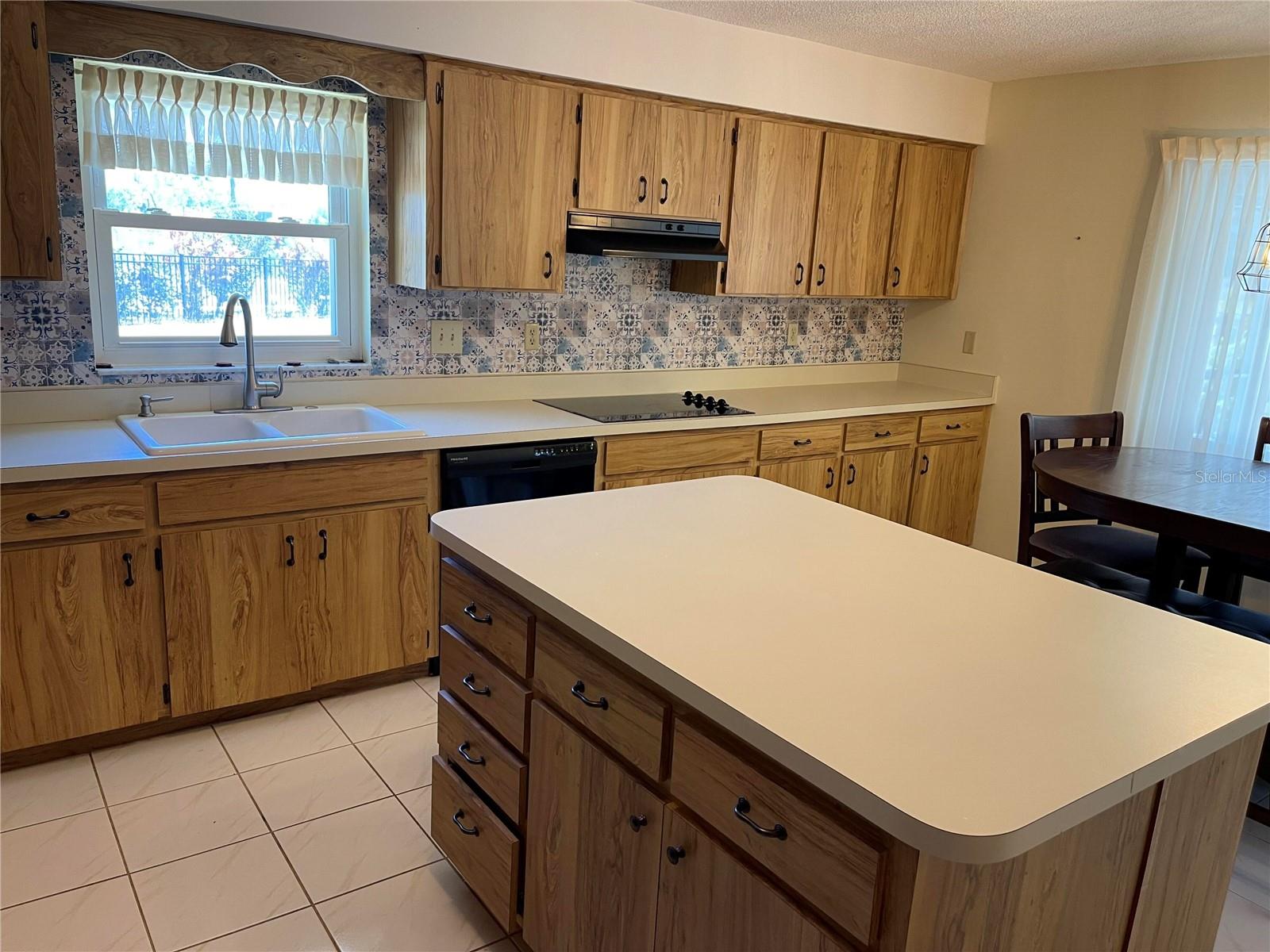 420 S BROCKFIELD DR — photo 15