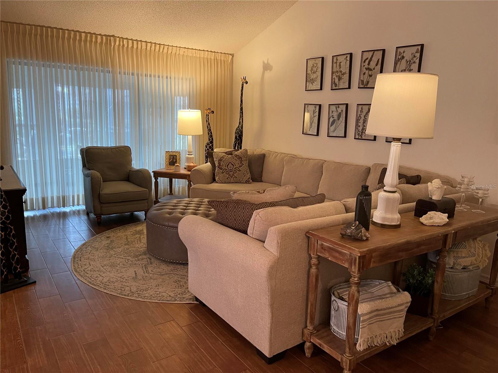 420 S BROCKFIELD DR — photo 4