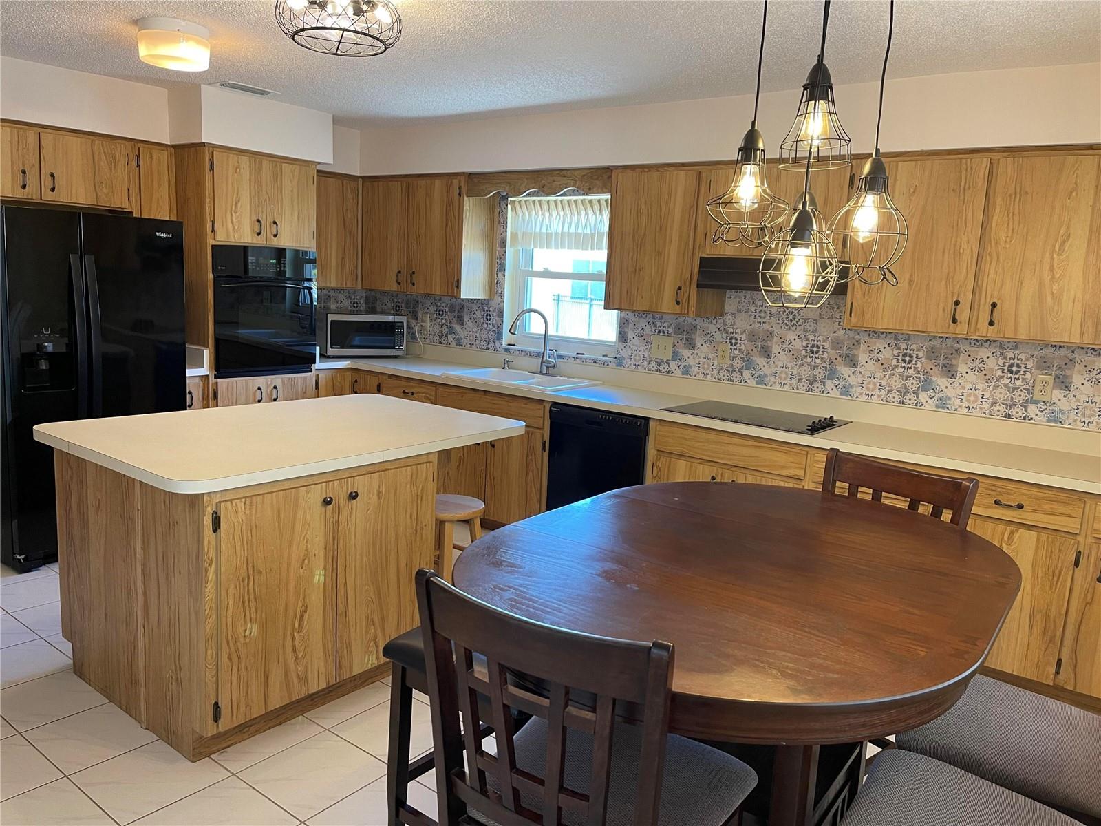 420 S BROCKFIELD DR — photo 16