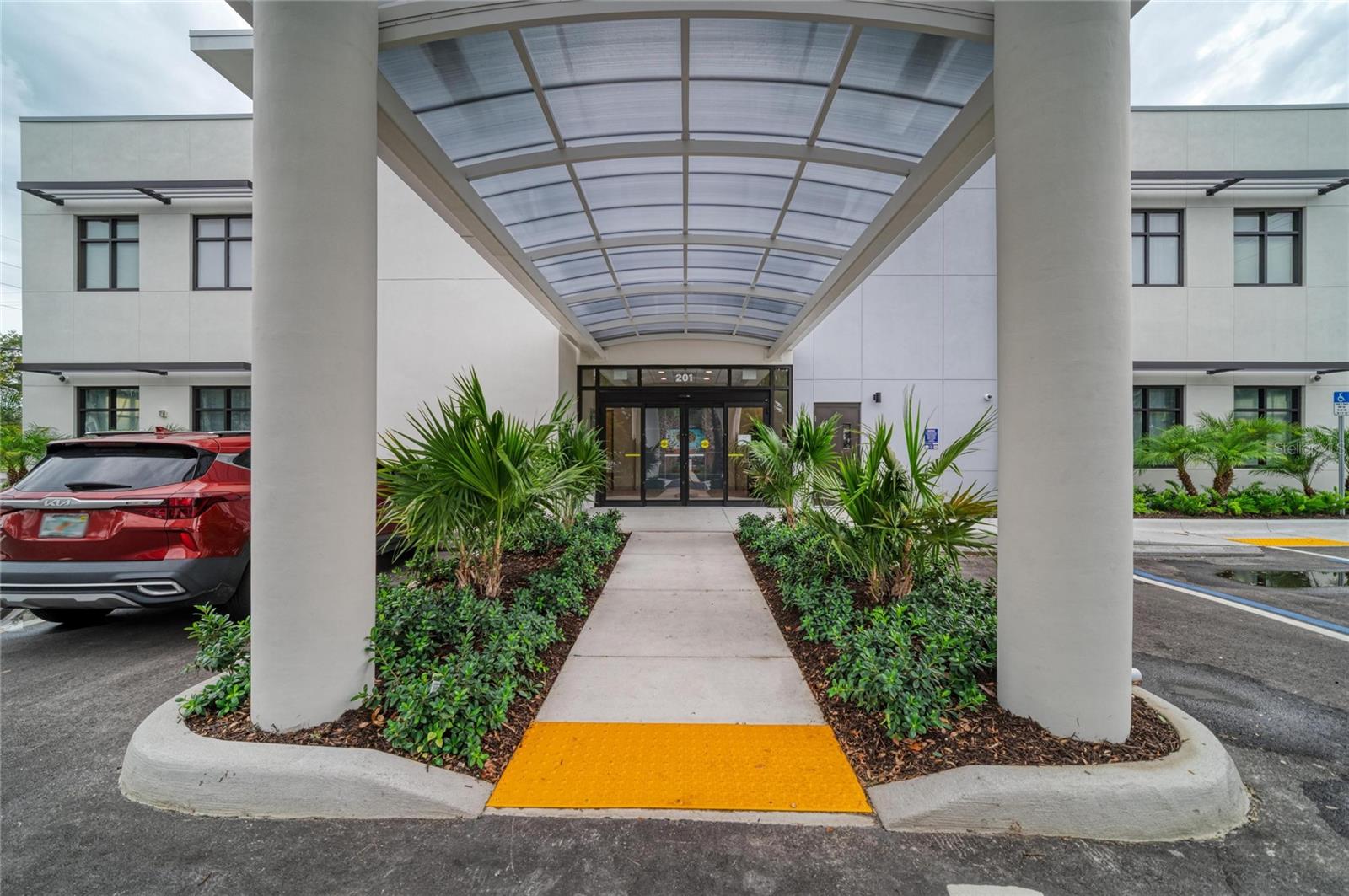 201 5TH AVENUE DR E — photo 5