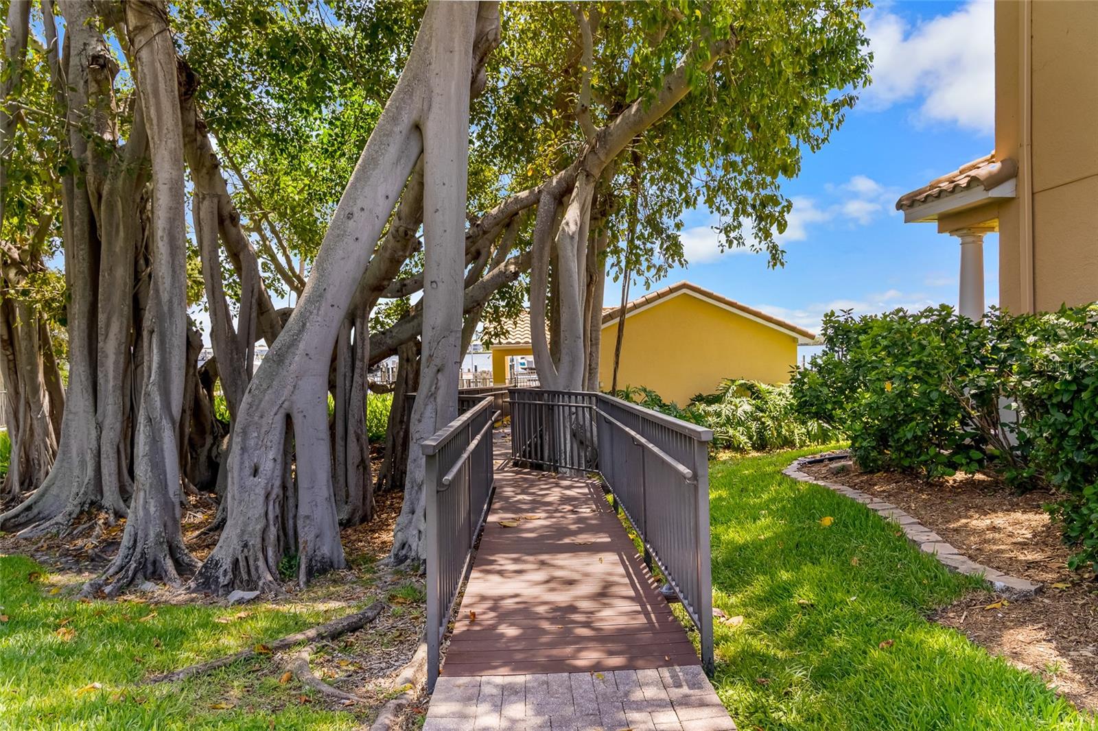 191 BANYAN BAY DR — photo 54