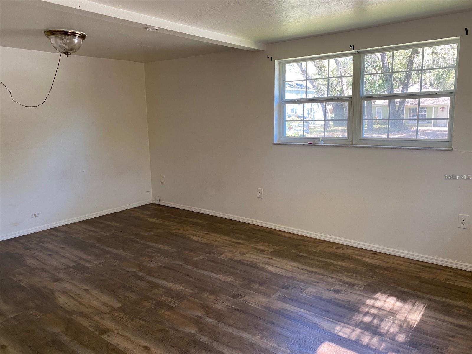 5716 KENWOOD AVE — photo 20