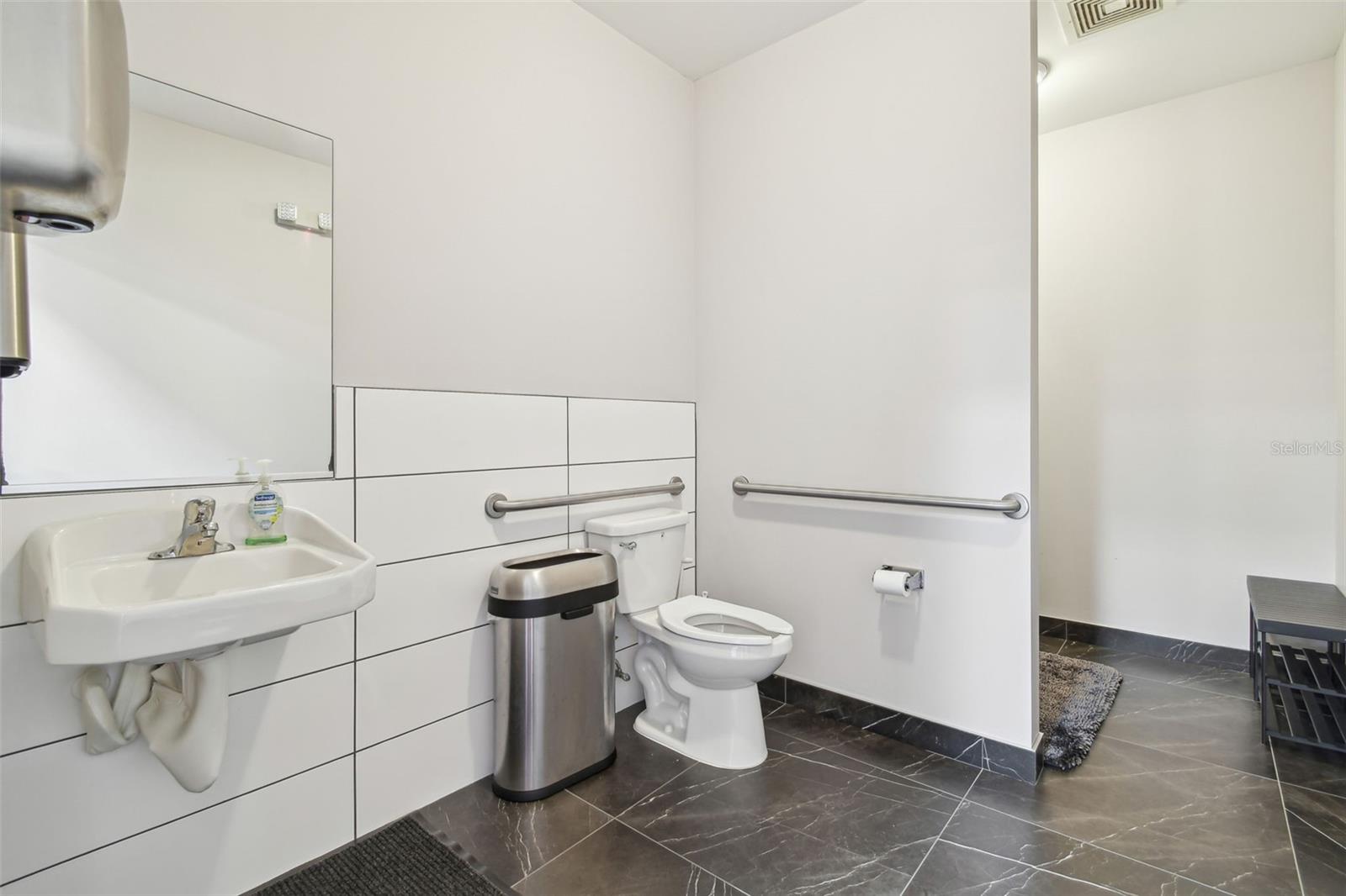 13908 MONROES BUSINESS PARK — photo 30