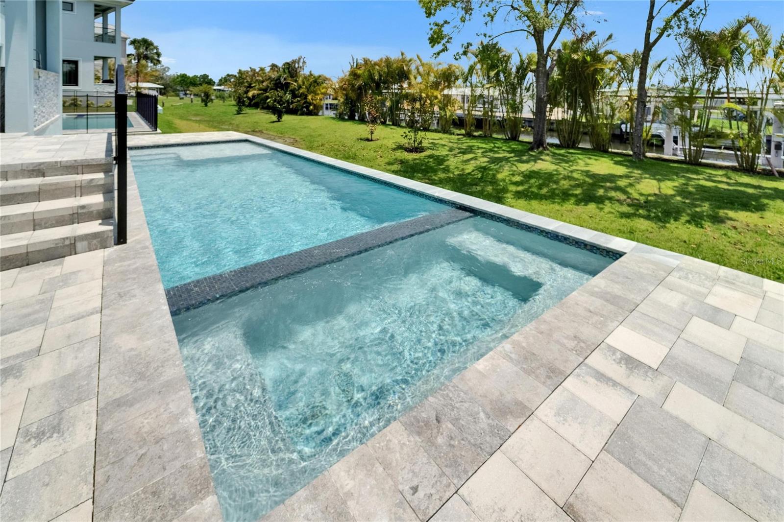 6530 SIMONE SHORES CIR — photo 82