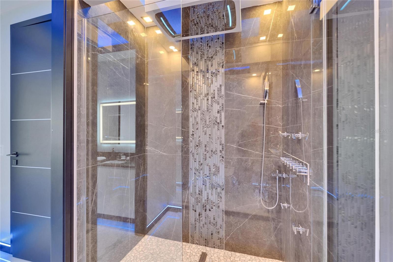 6530 SIMONE SHORES CIR — photo 51