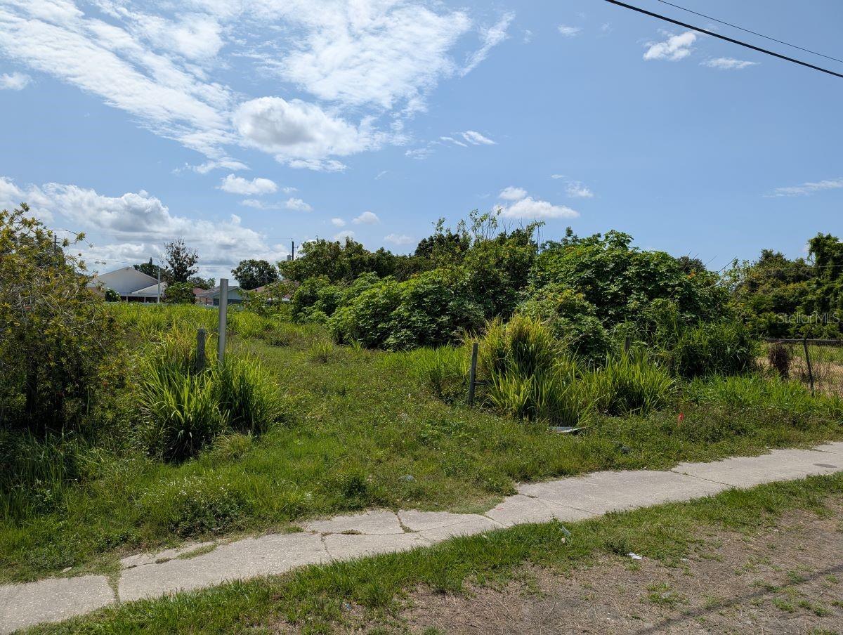 7007 N MANHATTAN AVE — photo 2