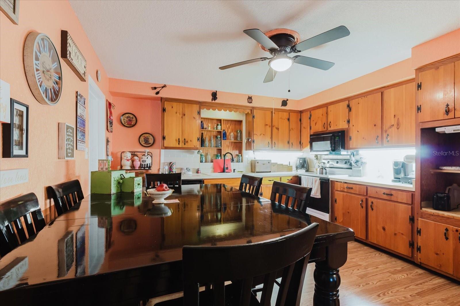 4015 ASBURY PL — photo 12