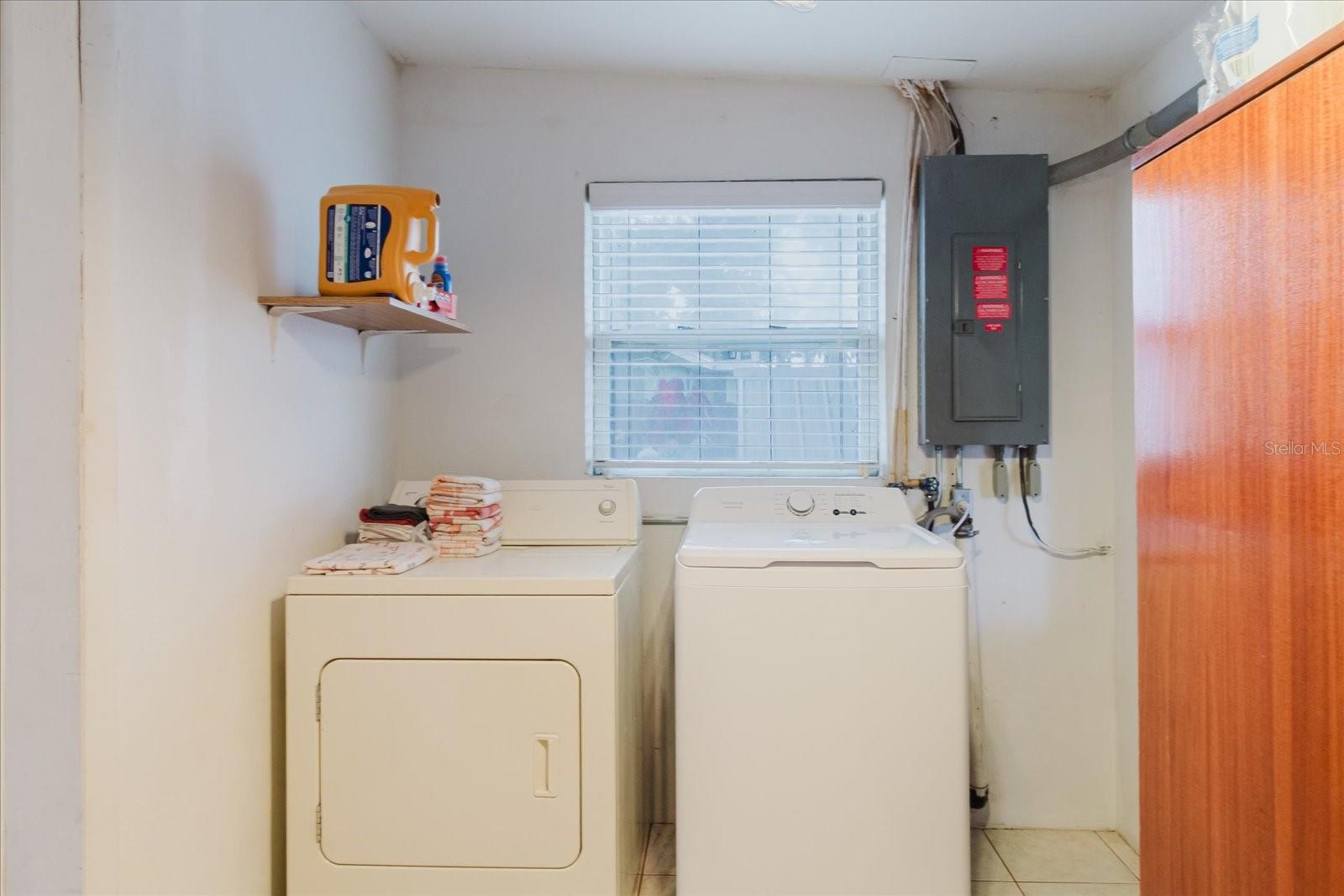 4015 ASBURY PL — photo 27
