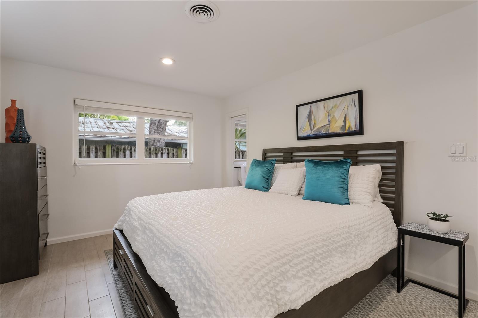 2266 CLEMATIS ST — photo 16
