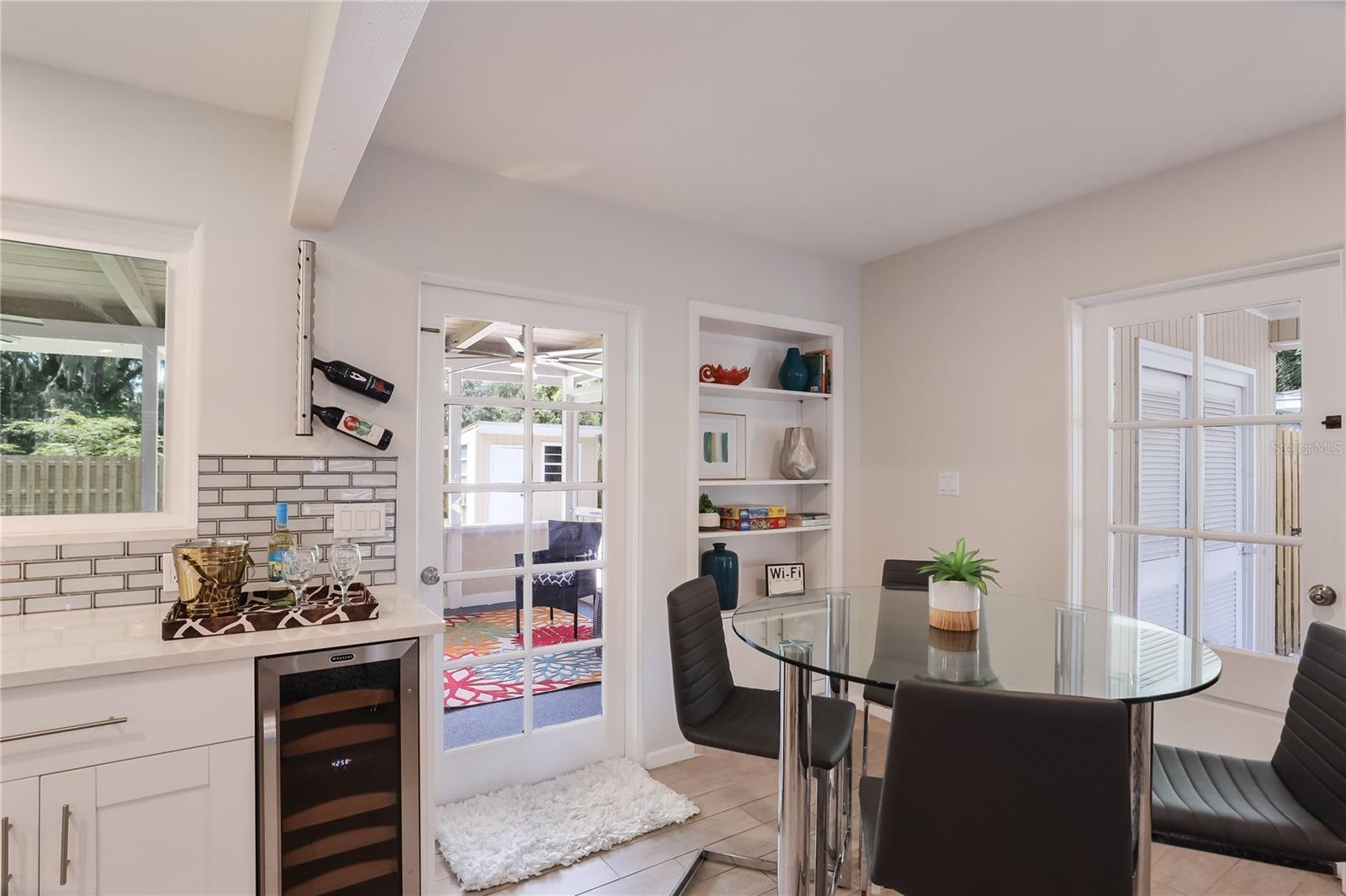 2266 CLEMATIS ST — photo 9