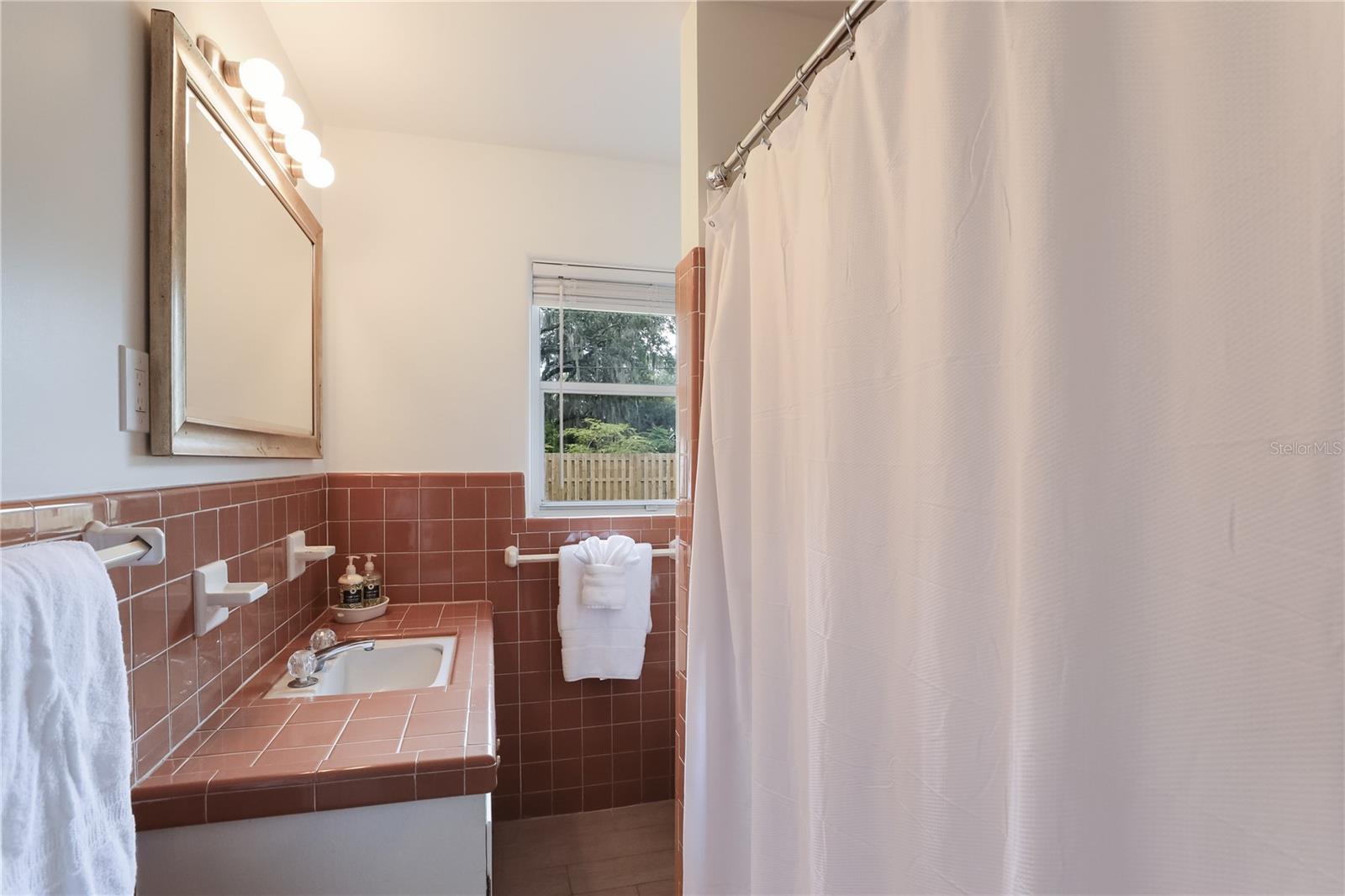 2266 CLEMATIS ST — photo 15