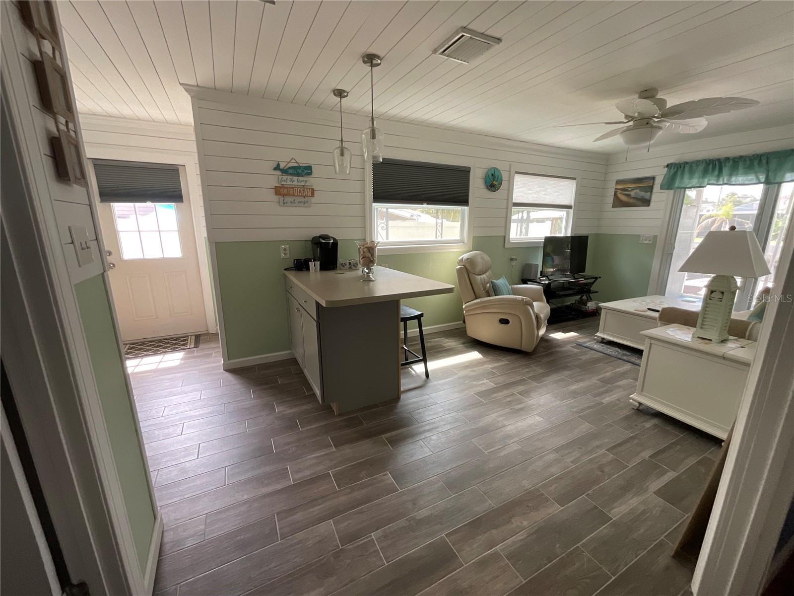 7104 FAIR LN — photo 19