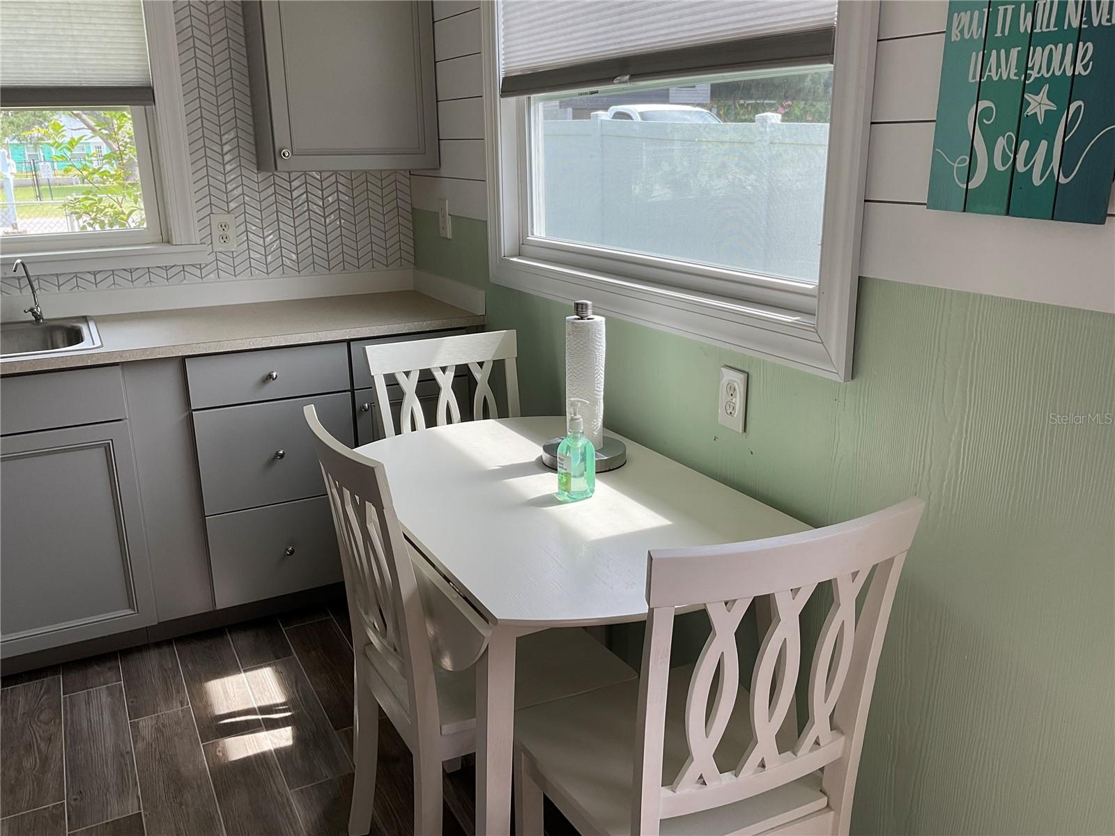 7104 FAIR LN — photo 16