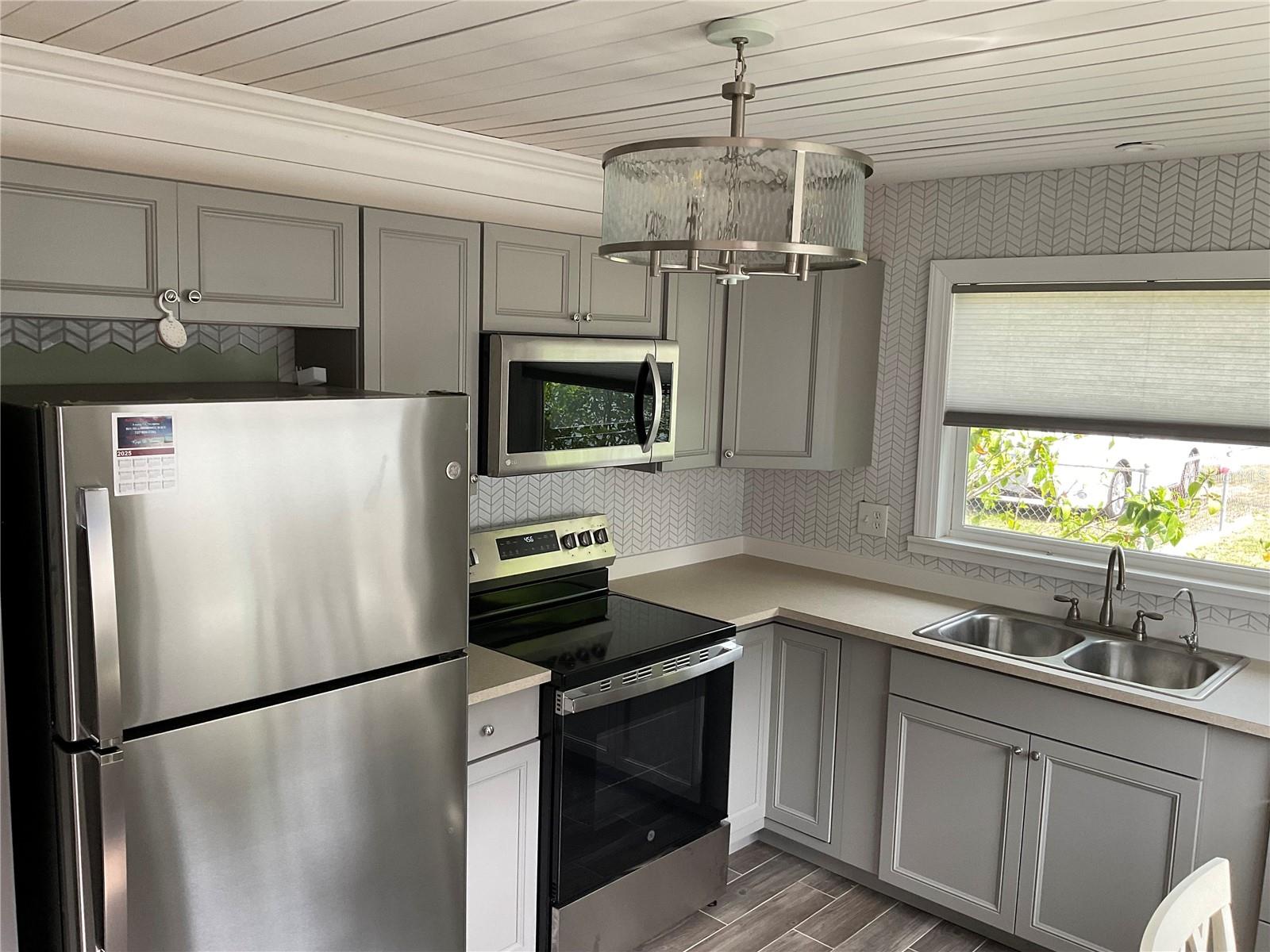 7104 FAIR LN — photo 14